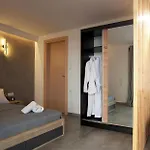 شقة Kiriakos كالاماتا