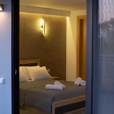 Kiriakos شقة كالاماتا