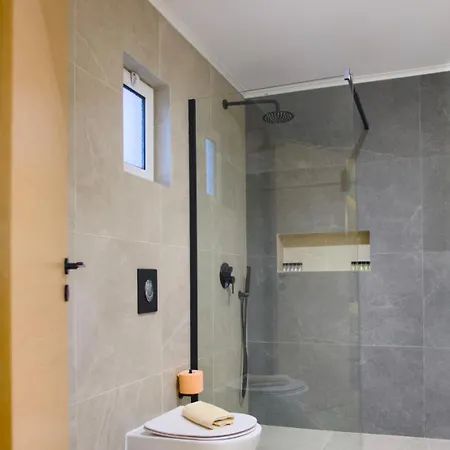 Kiriakos * كالاماتا